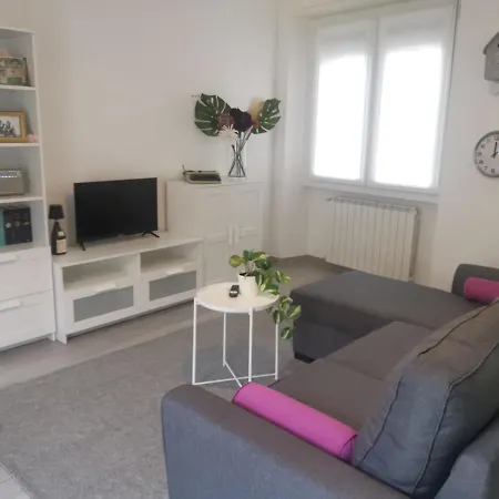 아파트 Bnbook La Casa Di Orazio & Carla *