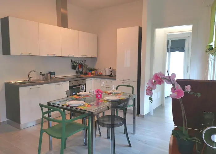 아파트 Bnbook La Casa Di Orazio & Carla 랑코